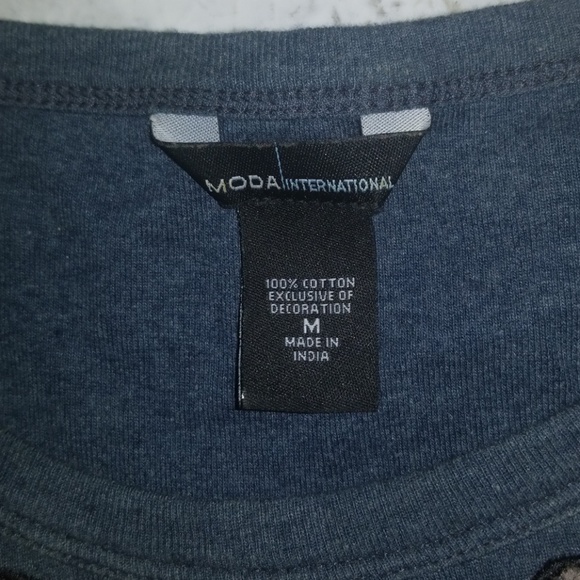 Victoria Secret Beaded Velvet Flowers Top M - Picture 4 of 4